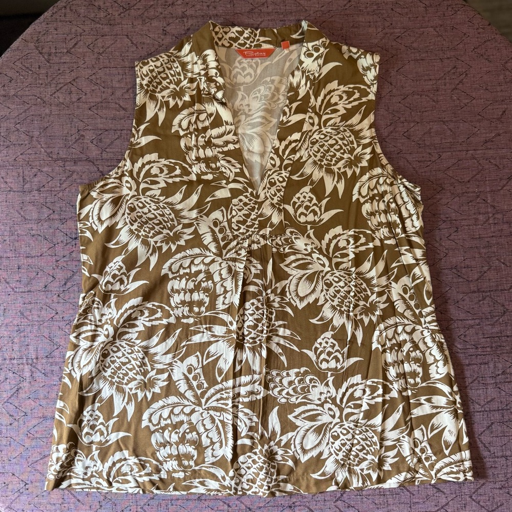 Tommy Bahama Large Pineapple Print Sleeveless Vacation Blouse - Picture 2 of 12